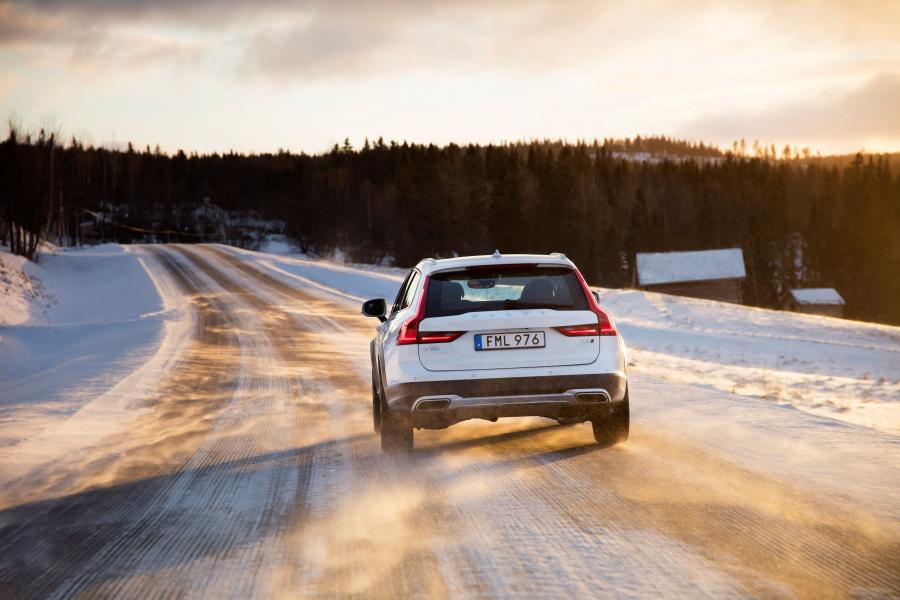  Volvo V90 T6 Cross Country 2016 года  (фото 90 из 104)